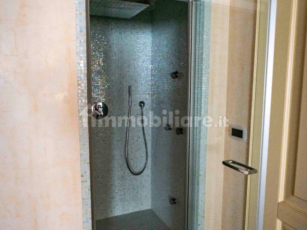 doccia emozionale bagno turco