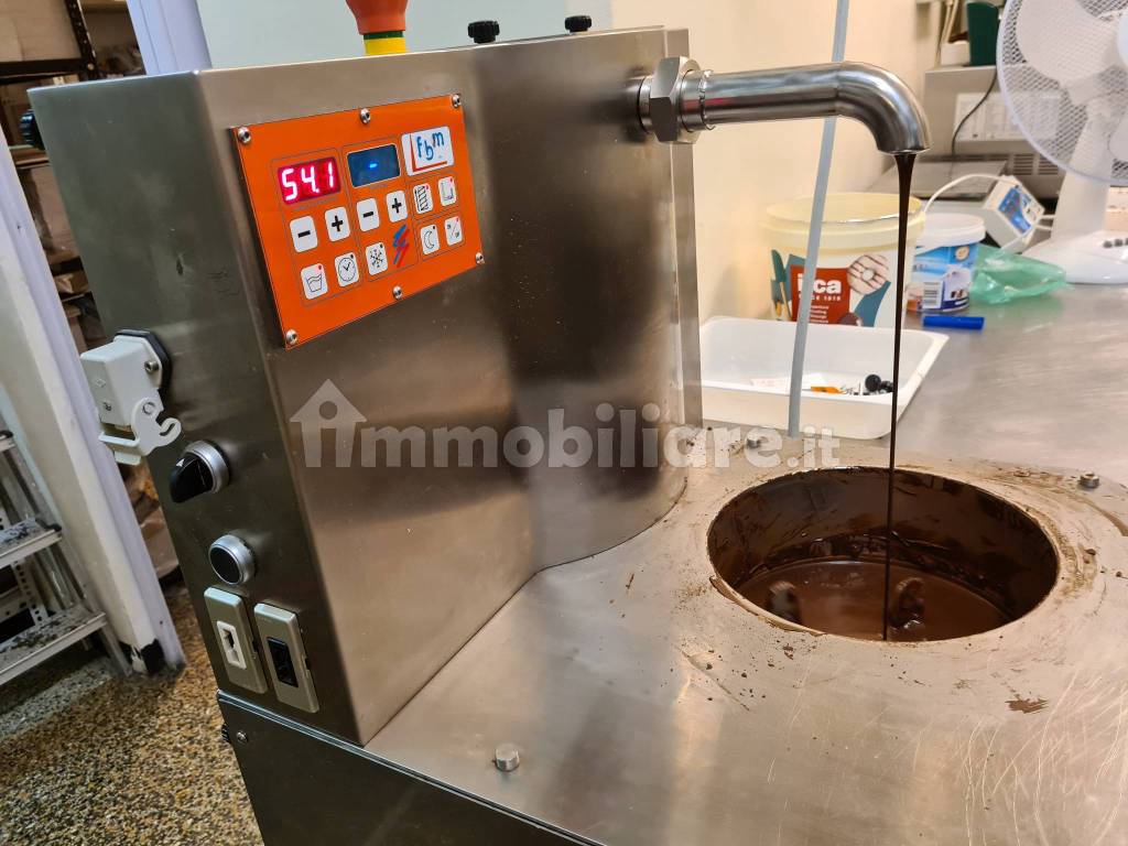 Macchinario a temperatura per il cioccolato