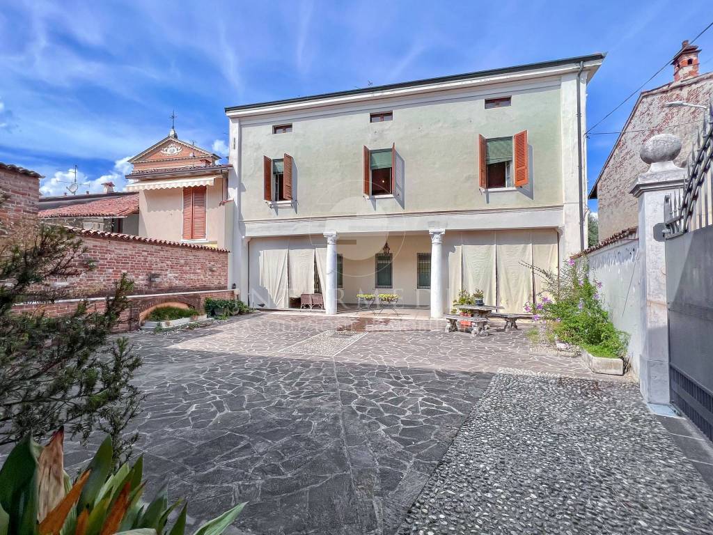 Vendita Villa unifamiliare in via 4 Novembre 13 San Gervasio Bresciano