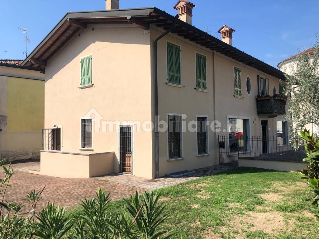 Locale Commerciale Piazza Comitato Bagnolo Mella Rif 98326606 Locale Commerciale Piazza Comitato Bagnolo Mella Rif 98326606
