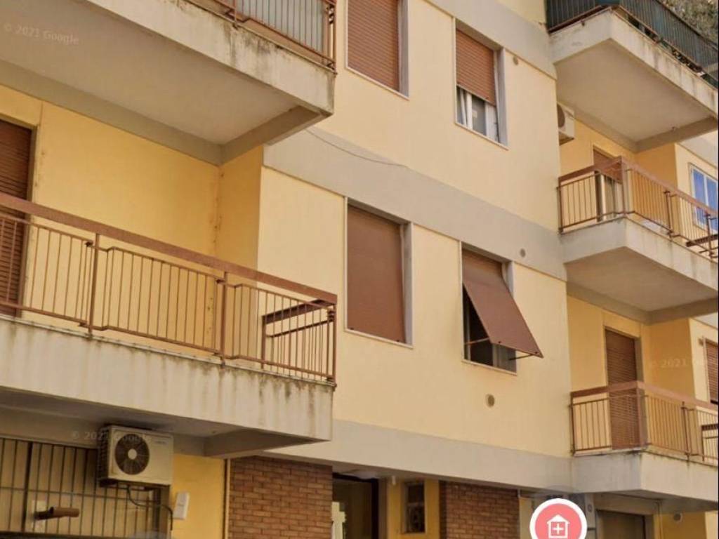 Affitto Appartamento Verona. Trilocale in via Giorgione 5. Ottimo stato,  quinto piano, con balcone, riscaldamento autonomo, rif. 97967610