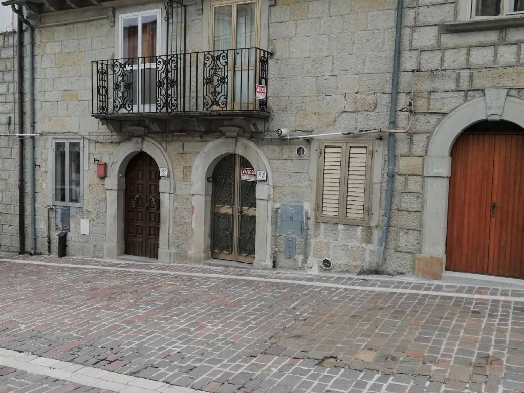 vendita-villa-a-schiera-in-corso-giuseppe-garibaldi-83-castiglione