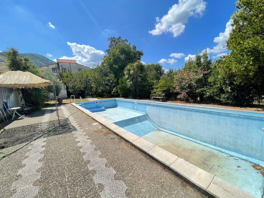 villa con piscina