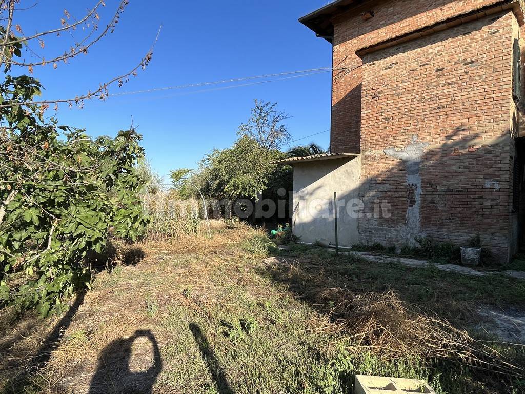 CASA COLONICA CASTIGLIONE DEL LAGO