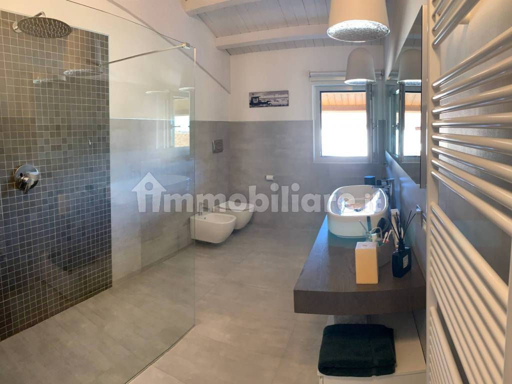 bagno attico 2