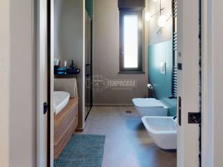 28-Via-Baccanello-Bathroom