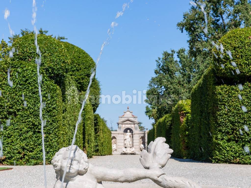 Fontana del Delfino