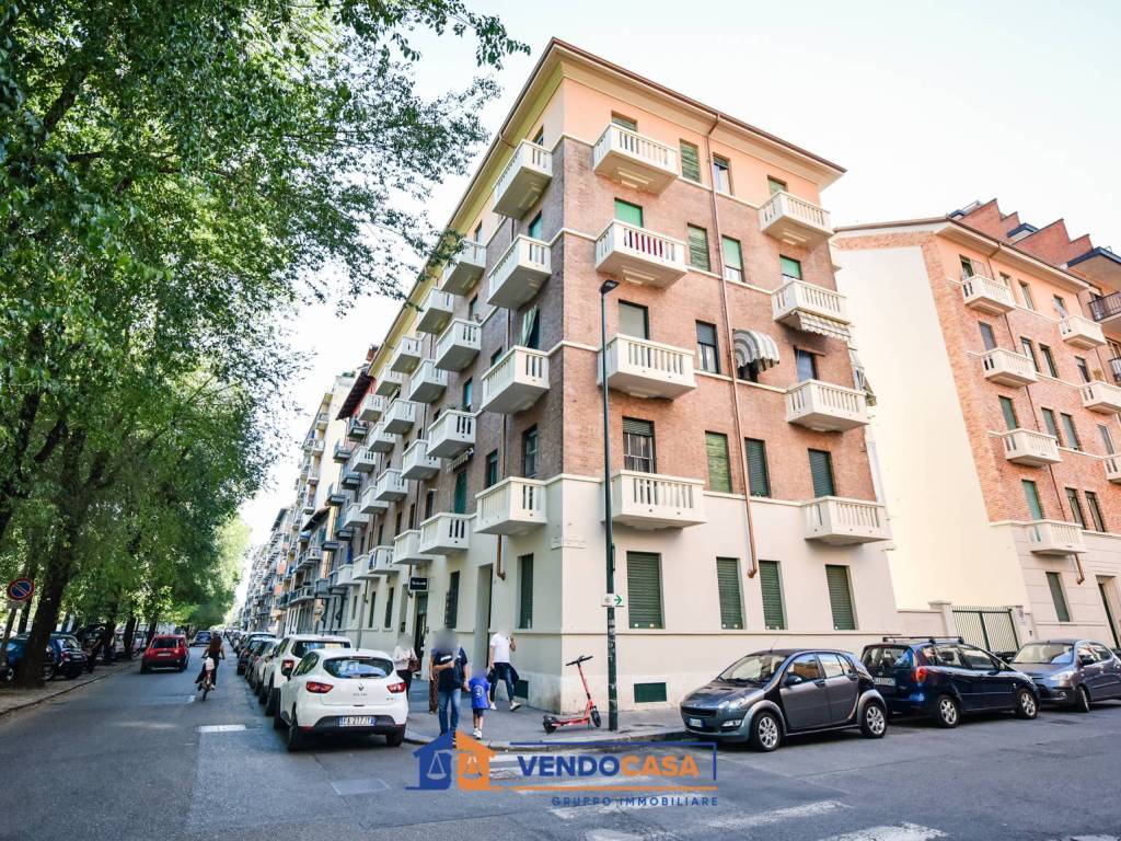 Vendita Appartamento Torino. Bilocale in corso Trapani 124. Buono stato,  secondo piano, con balcone, riscaldamento centralizzato, rif. 98449232