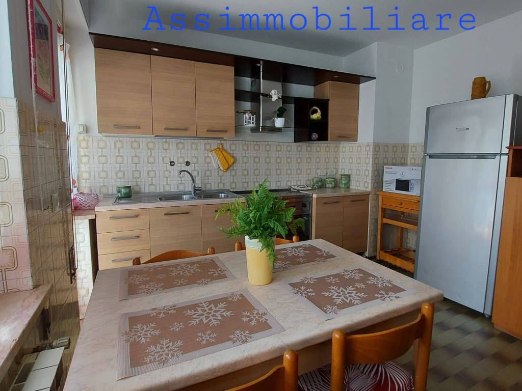 Affitto Appartamento Latina. Quadrilocale in viale Guido Rossa 8. Buono ...
