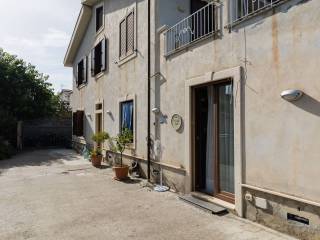 piano terra ingresso da prospetto