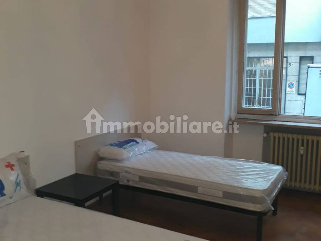 Affitto Appartamento Torino. Bilocale in via Tommaso Grossi 8. Buono stato, piano rialzato, con