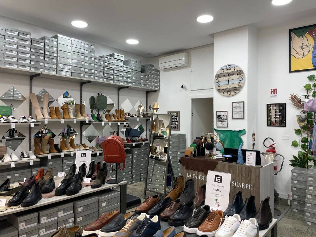 Negozio scarpe via appia nuova best sale