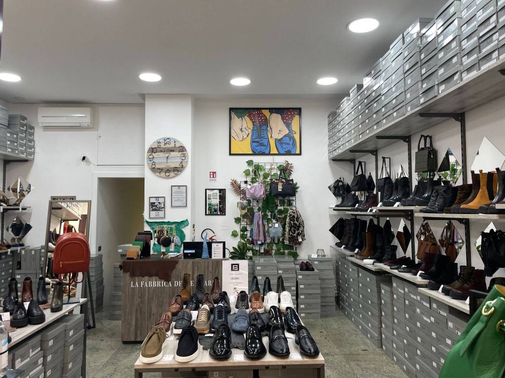 Negozio scarpe via shop appia nuova