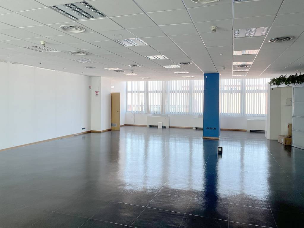 Ufficio Studio via Gaudenzio Fantoli 7, Milano, rif. 91381124 Immobiliare.it