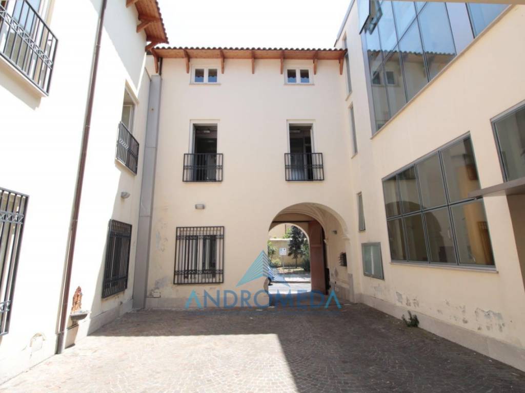 1280-361-stabile-palazzo-santa-maria-capua-vetere-c17b8.jpeg