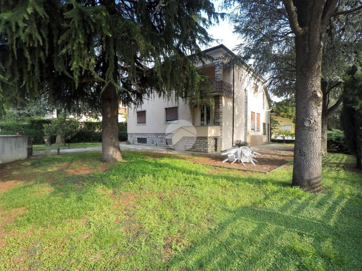 Villa in vendita a Zanè