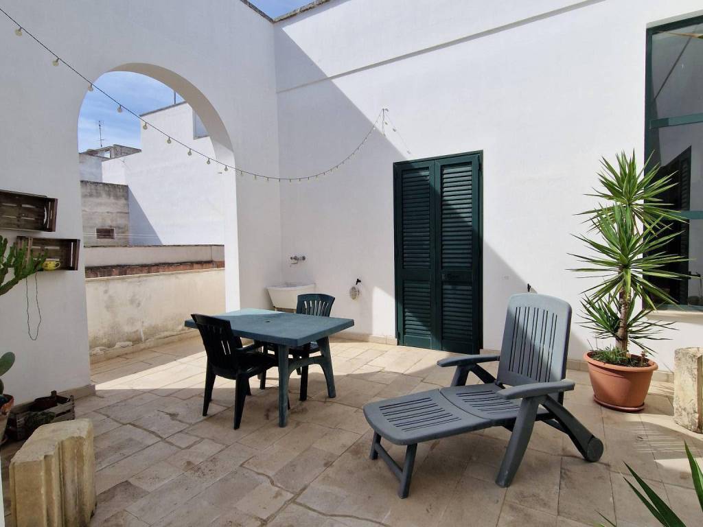 Affitto Appartamento Lecce. Trilocale in via Casale Bagnara. Ottimo
