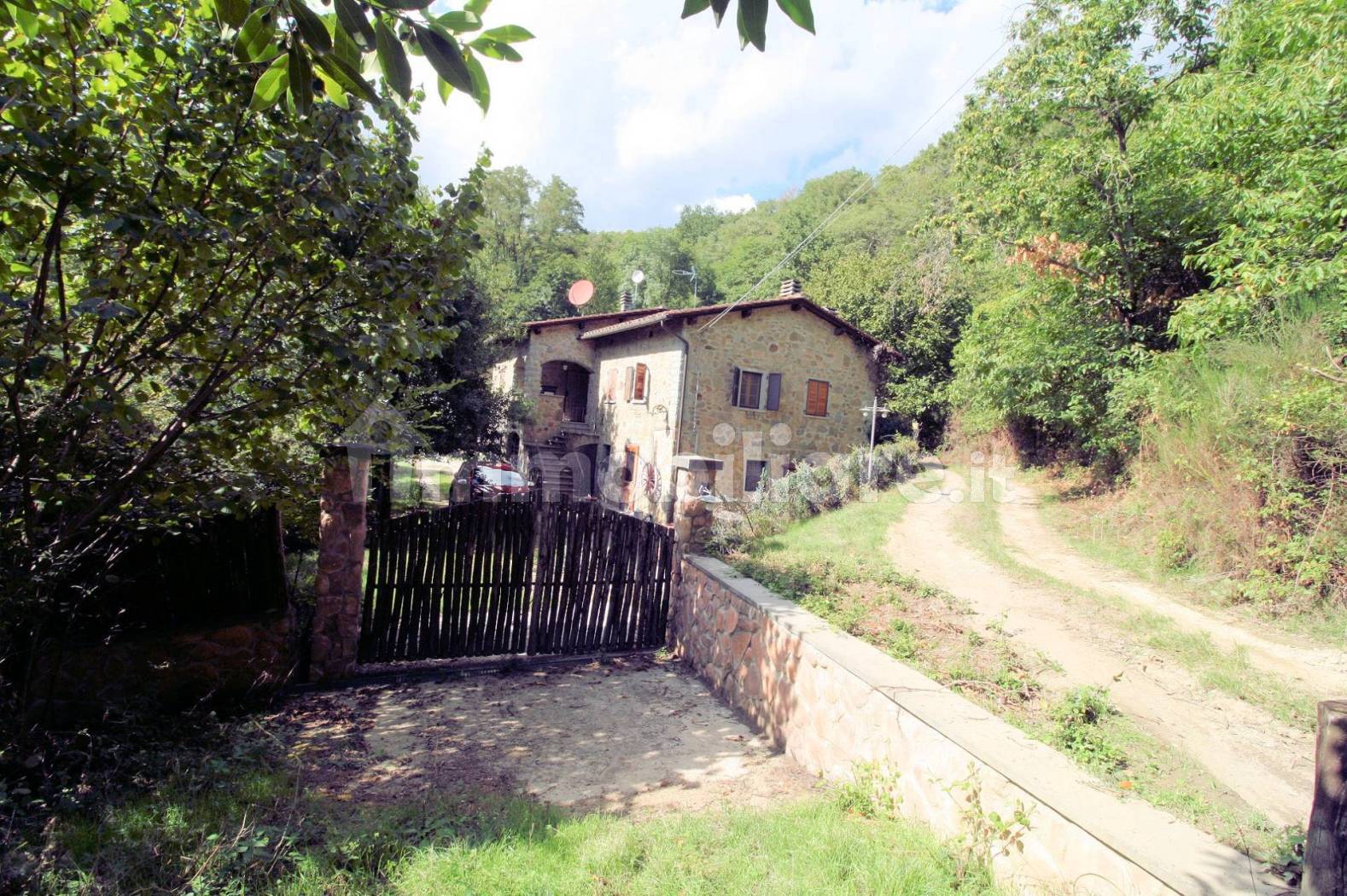 Rustico - Casale in vendita a Pistoia