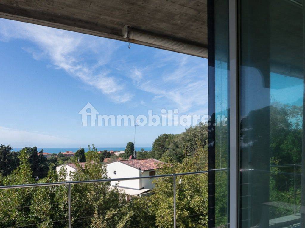 terrazza della seconda camera con vista mare