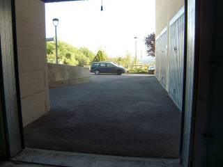 Strada  accesso garage