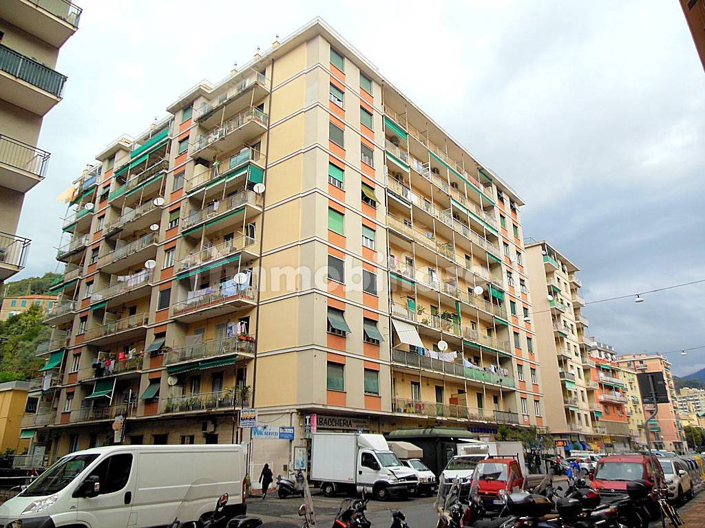 Vendita Appartamento Genova. Da ristrutturare, quinto piano, posto auto ...