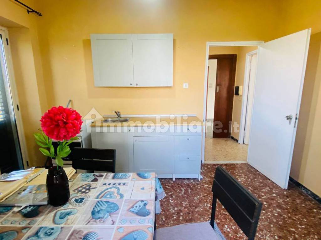 Rent Apartment Lamezia Terme. 2room flat in via Alida Nucifero. Good
