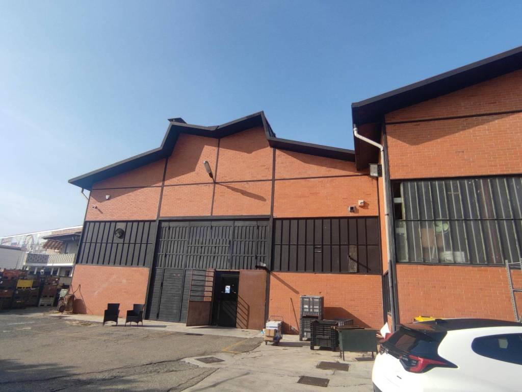 Capannone via leinì 512, volpiano