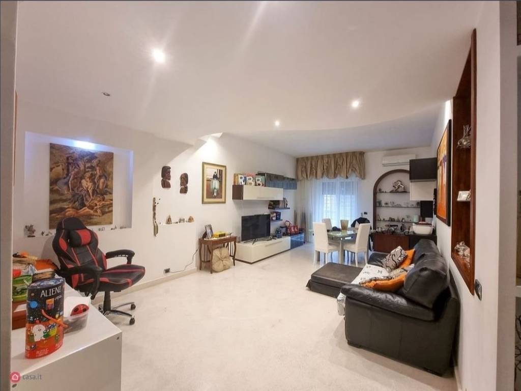 Pala Di Metallo Immagini E Fotografie Stock Ad Alta Risoluzione - Foto 4