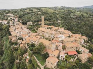 Appartamenti con terrazzo in vendita Magliano In Toscana - Immobiliare.it