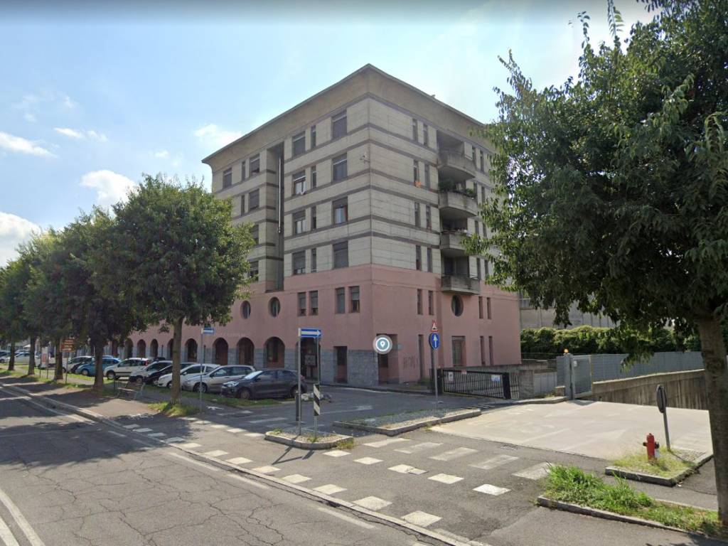 Garage - box all'asta via guglielmo marconi 36, seriate