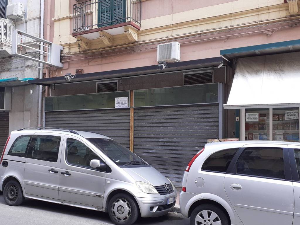 Locale commerciale via giuseppe mazzini 167, borgo, taranto