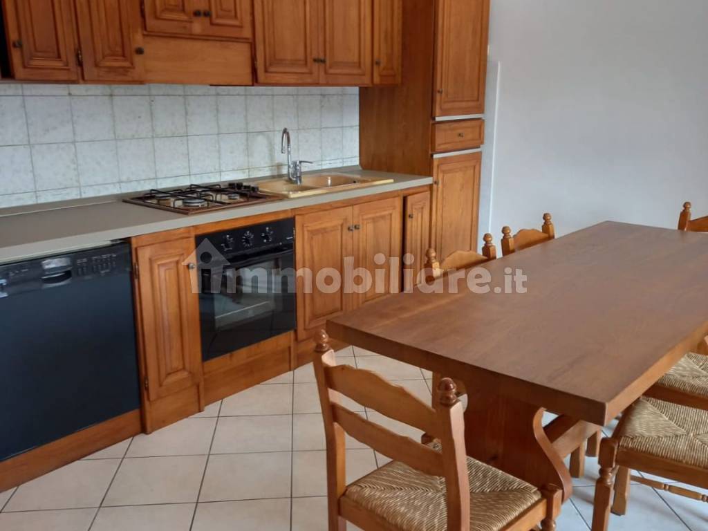 Affitto Appartamento in piazza Umberto I.... San Giovanni Lupatoto