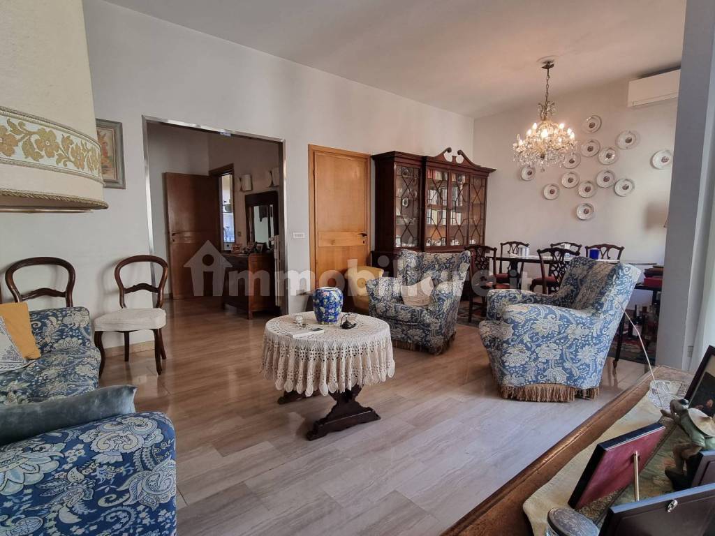 Vendita Appartamento In Via Lorenzo Il Firenze Buono Stato Terzo 