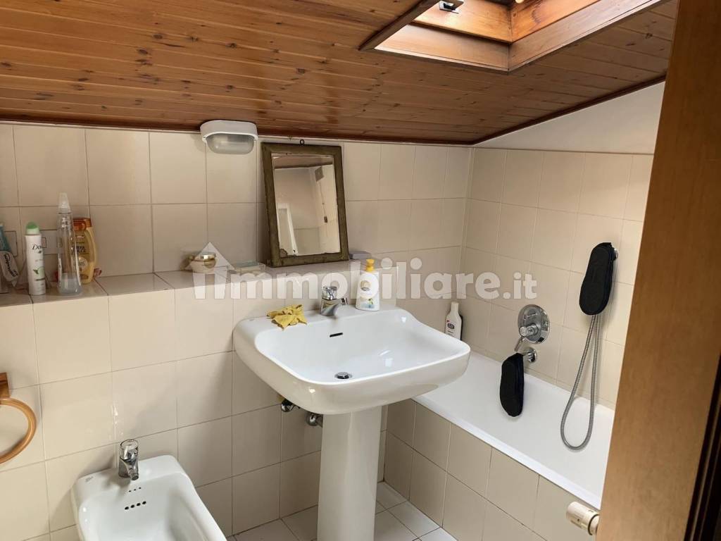 bagno mansarda385243.jpg