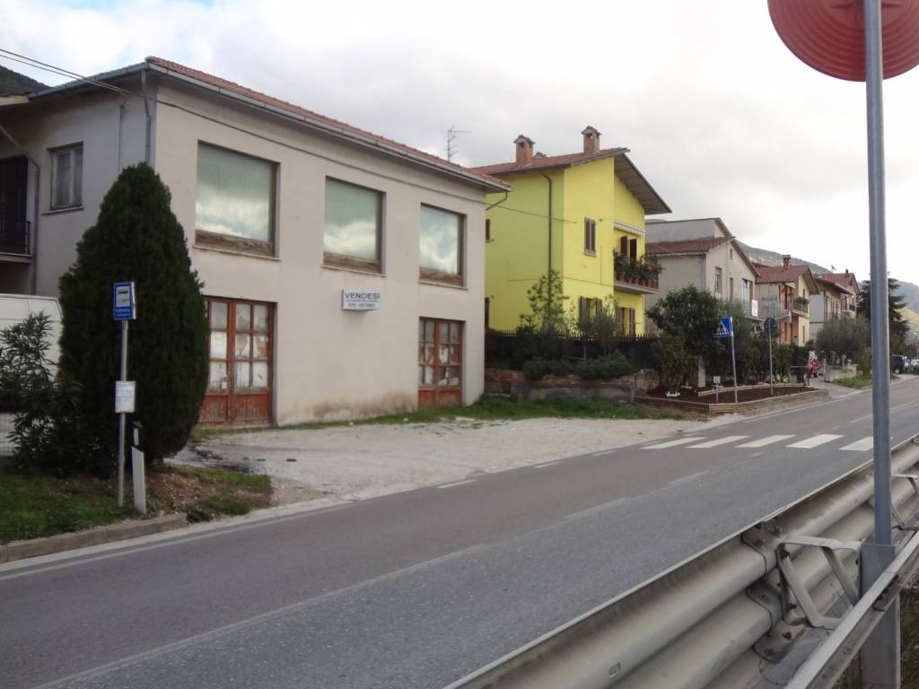 Capannone strada statale di gubbio e pian d'assino, semonte casamorcia, gubbio