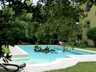 Foto giardino e piscina 1