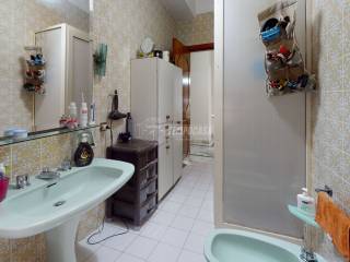 348-Via-Magistrato-Cosimo-Mariano-Bathroom