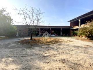 ESTERNO