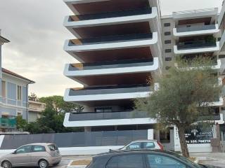 Case in vendita in zona Lungomare - Strada Parco, Pescara - Immobiliare.it