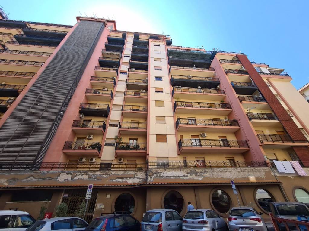 Vendita Appartamento Palermo. Quadrilocale in via Orso Mario.... Buono
