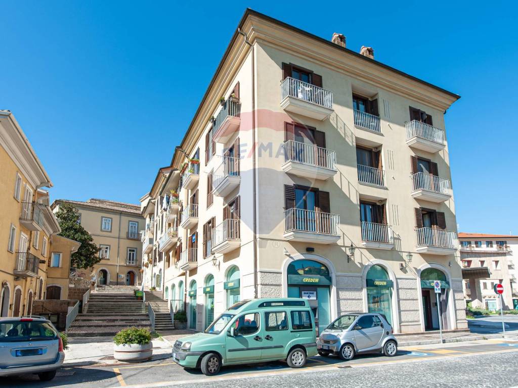 Vendita Appartamento in Calata Montagnola. Avellino. Buono stato, primo