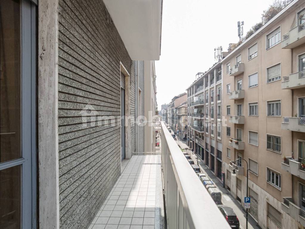 balcone strada