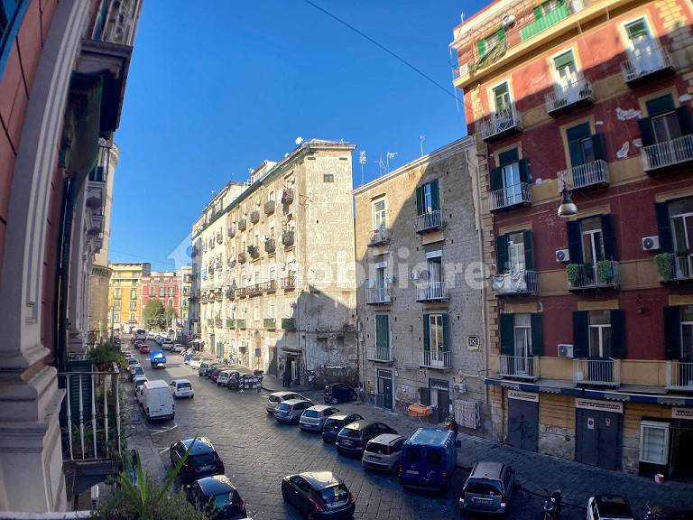 Vendita Appartamento Napoli. Trilocale in via Cesare Rosaroll. Buono stato, primo piano, con Vendita Appartamento Napoli. Trilocale in via Cesare Rosaroll. Buono stato, primo piano, con