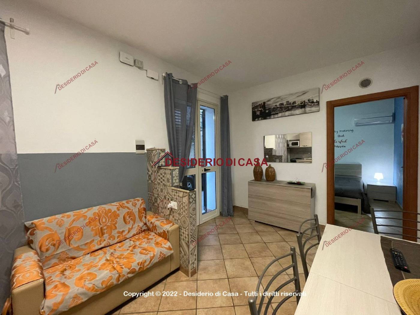 Appartamento in vendita a Campofelice di Roccella