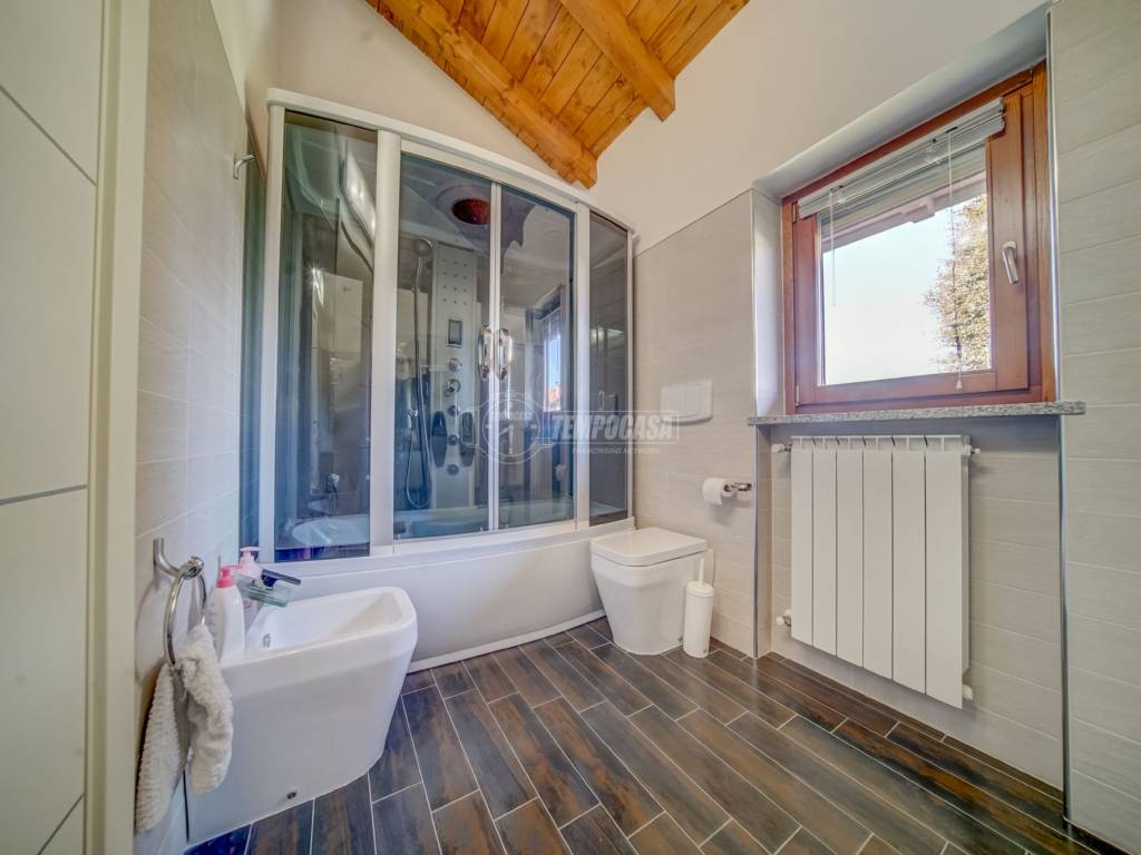 BAGNO PRIMO PIANO