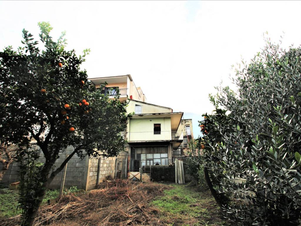 Terratetto unifamiliare via napoli 197, centro, san felice a cancello