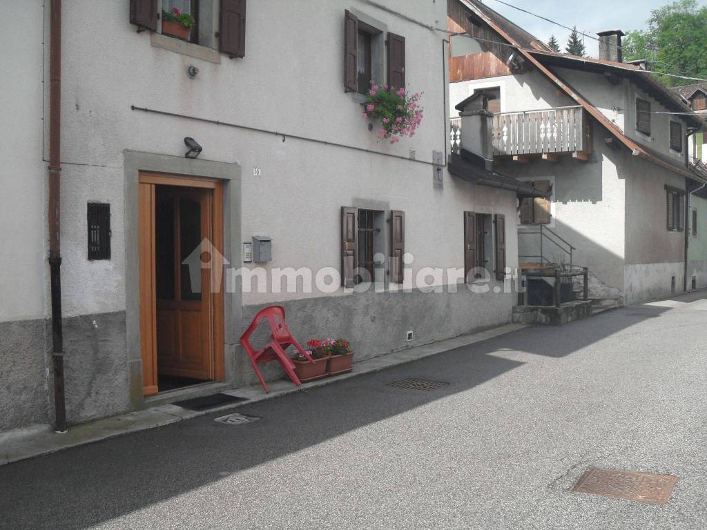 Vendita Appartamento Prato Carnico. Bilocale in frazione Avausa 36