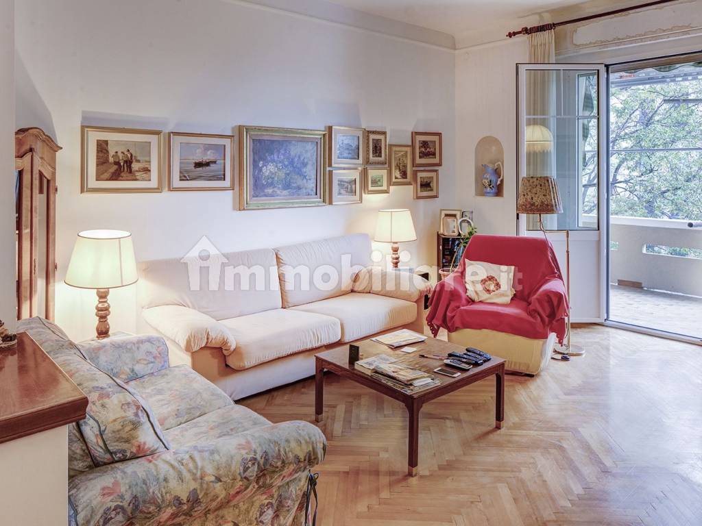 Sale Apartment Trieste. 3room flat in via Guido Reni 8. Good condition