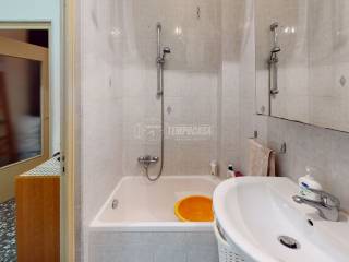 Via-Isonzo-Bathroom