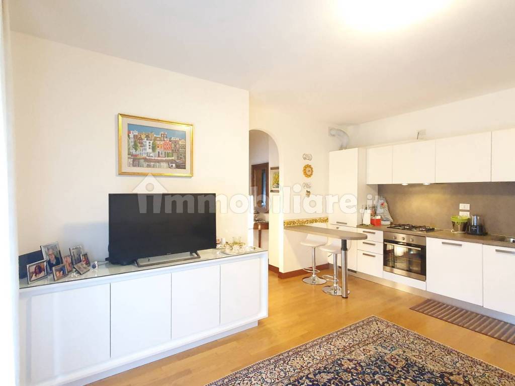 Vendita Appartamento Corbetta. Trilocale in via Enrico Toti 16. Buono ...
